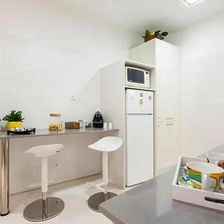 Ginjinha House - 4 - Bairro Alto - With Ac! Guest house Lisbon